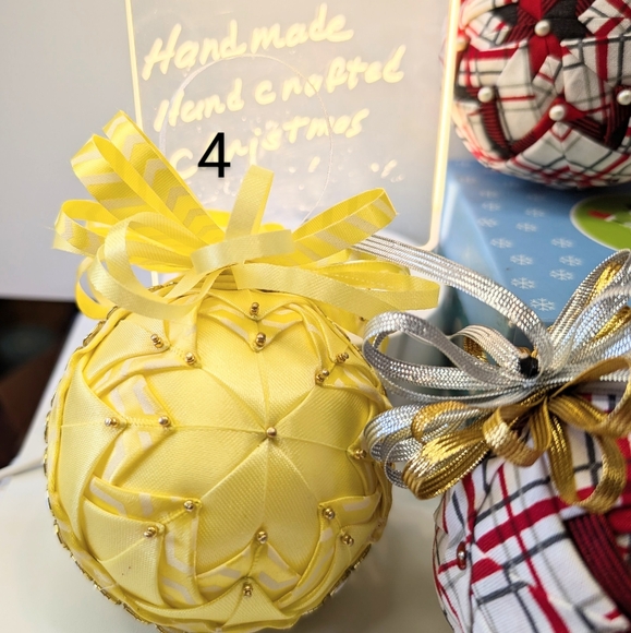 Hand crafted Ornaments keepsakes balls pleated - Picture 7 of 11